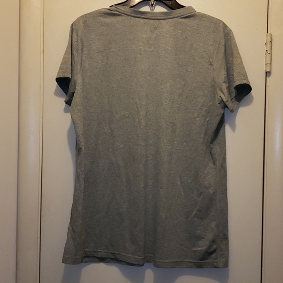 Nike shirt - Picture 2 of 5